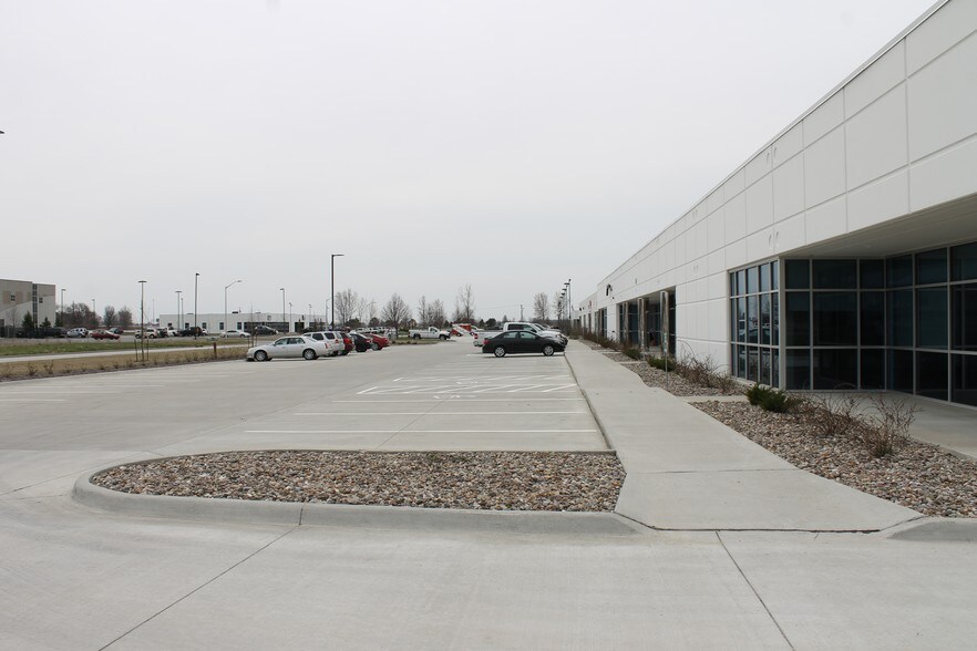 1421 S Bell Ave, Ames, IA à louer - Photo du bâtiment - Image 2 de 21