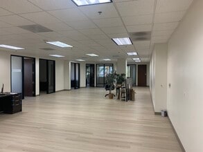 8925 W Post Rd, Las Vegas, NV à louer Photo intérieure- Image 2 de 4