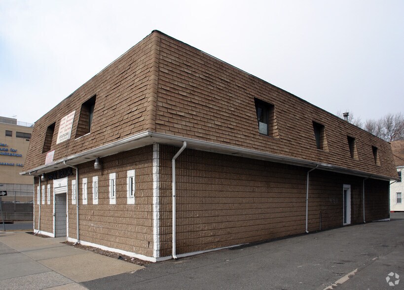 198 Central Ave, East Orange, NJ à louer - Photo du bâtiment - Image 2 de 13