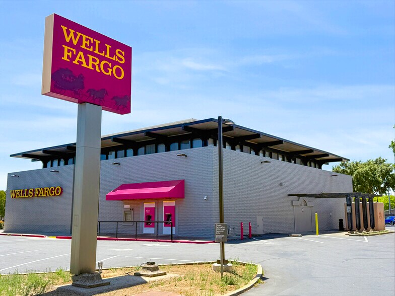 5660 Freeport Blvd, Sacramento, CA à louer - Photo du bâtiment - Image 3 de 7