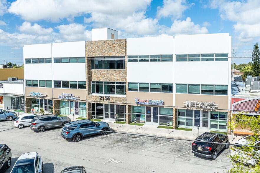 2755 E Oakland Park Blvd, Fort Lauderdale, FL à louer - Photo du bâtiment - Image 1 de 37