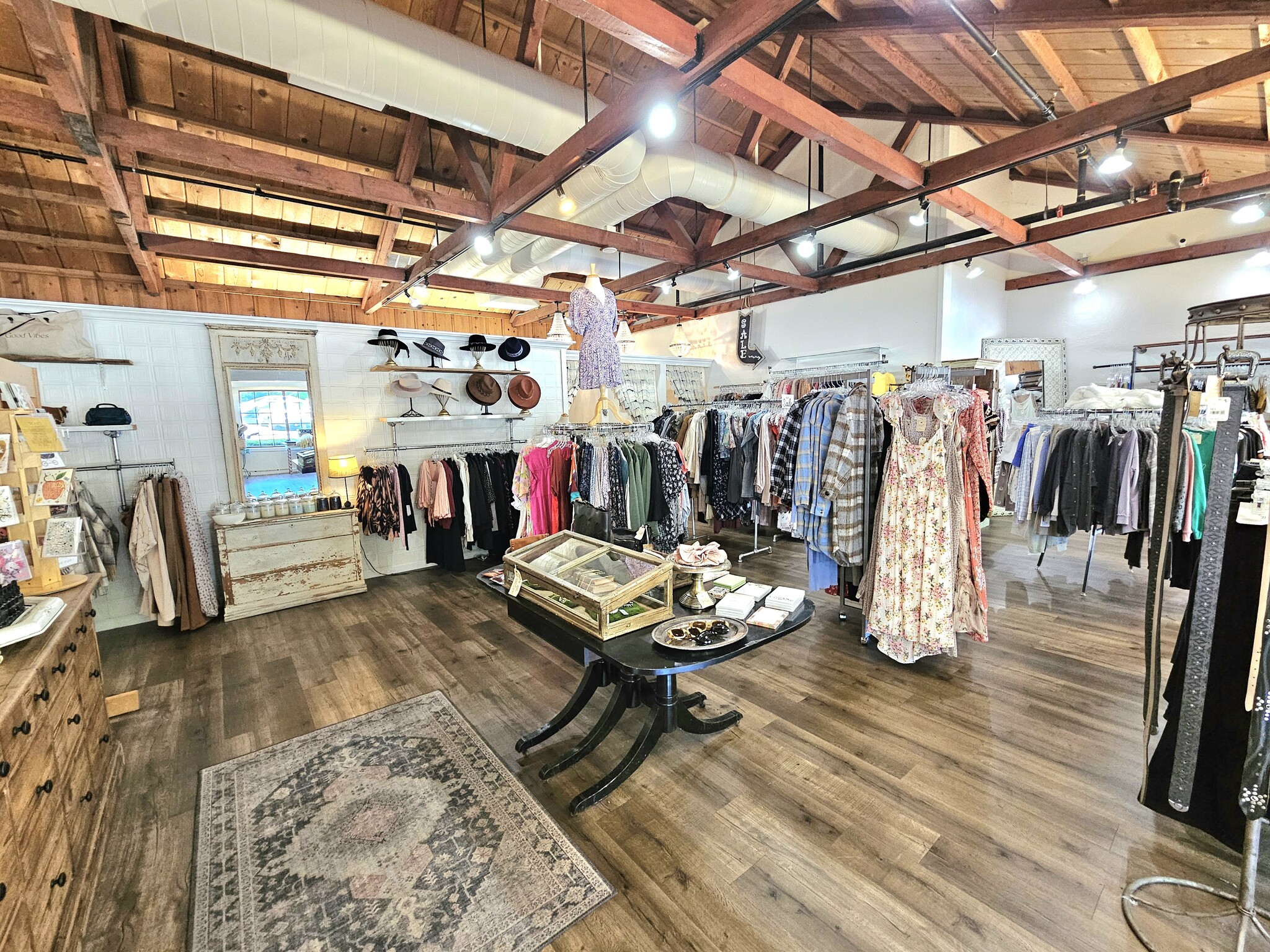 250 Vallombrosa Ave, Chico, CA à louer Photo intérieure- Image 1 de 3