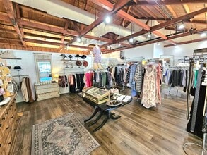 250 Vallombrosa Ave, Chico, CA à louer Photo intérieure- Image 1 de 3