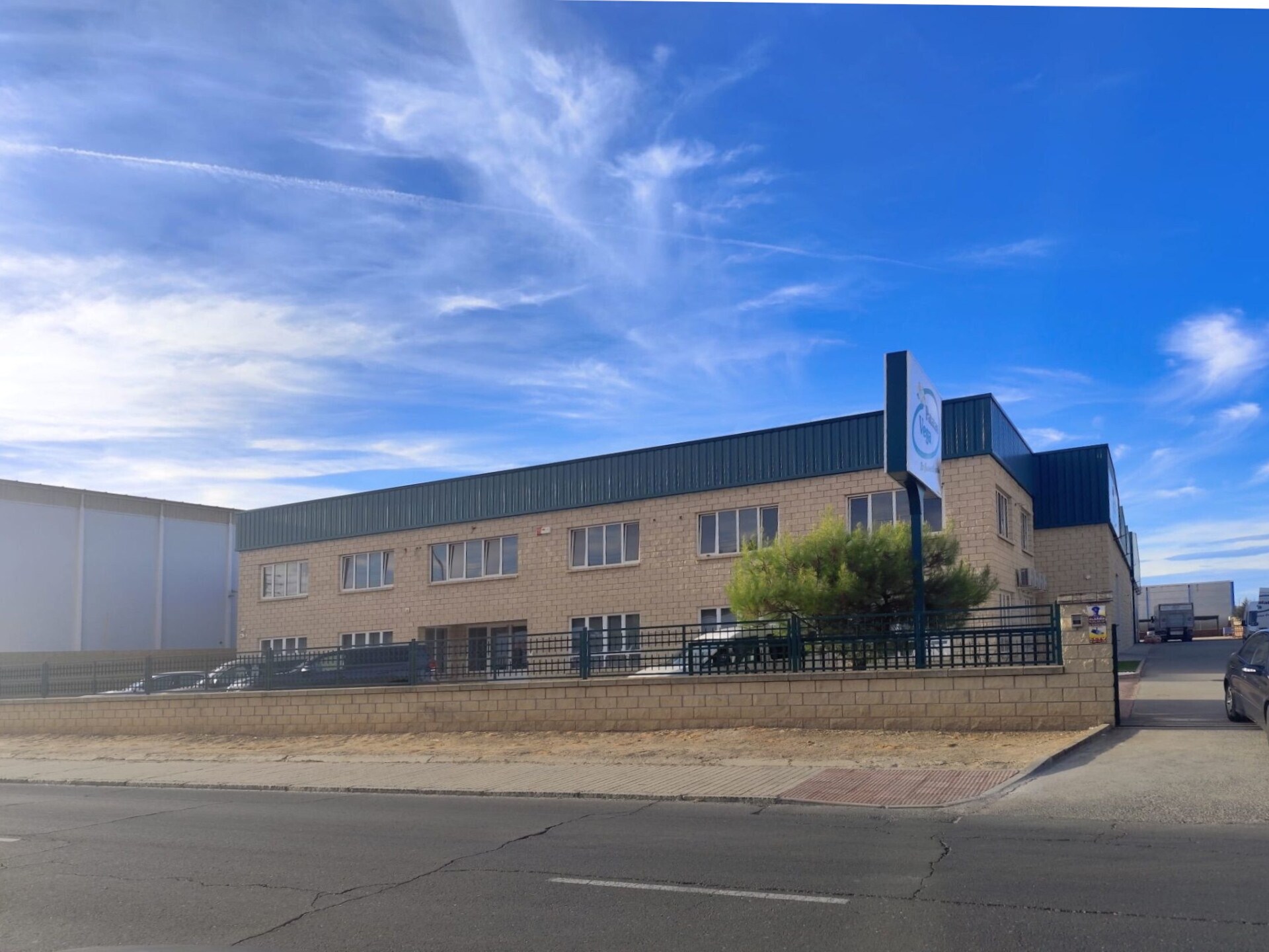 Industrial in Toledo, Toledo for lease Interior Photo- Image 1 of 19