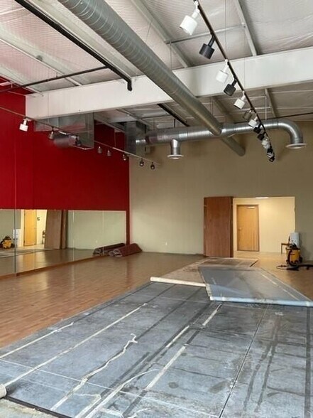 3052 Samike Dr, Medford, OR for lease - Interior Photo - Image 3 of 4