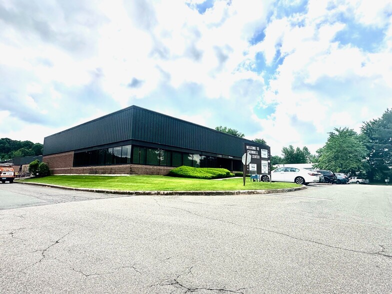 100 Sebethe Dr, Cromwell, CT for lease - Building Photo - Image 1 of 6