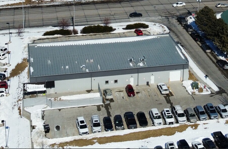 101 SW 14th Pl, Lincoln, NE à louer - Photo du bâtiment - Image 3 de 4