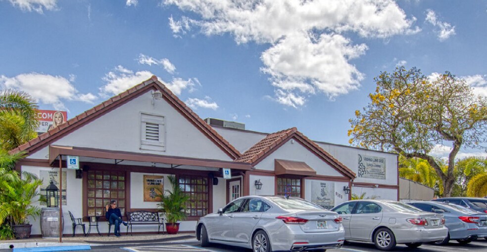 9100 W State Road 84, Davie, FL à vendre - Photo du bâtiment - Image 3 de 9