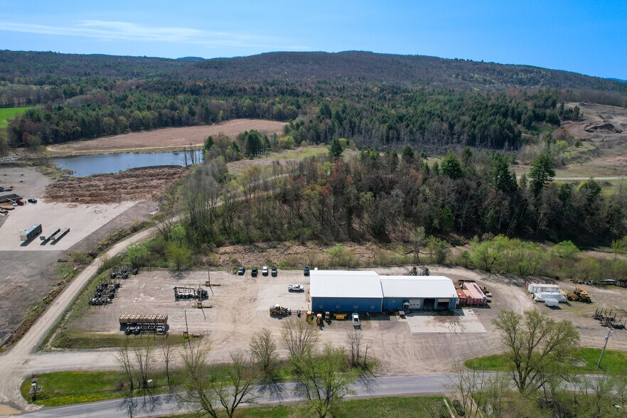 224 County Road 26, Nineveh, NY à vendre - Photo du bâtiment - Image 2 de 36
