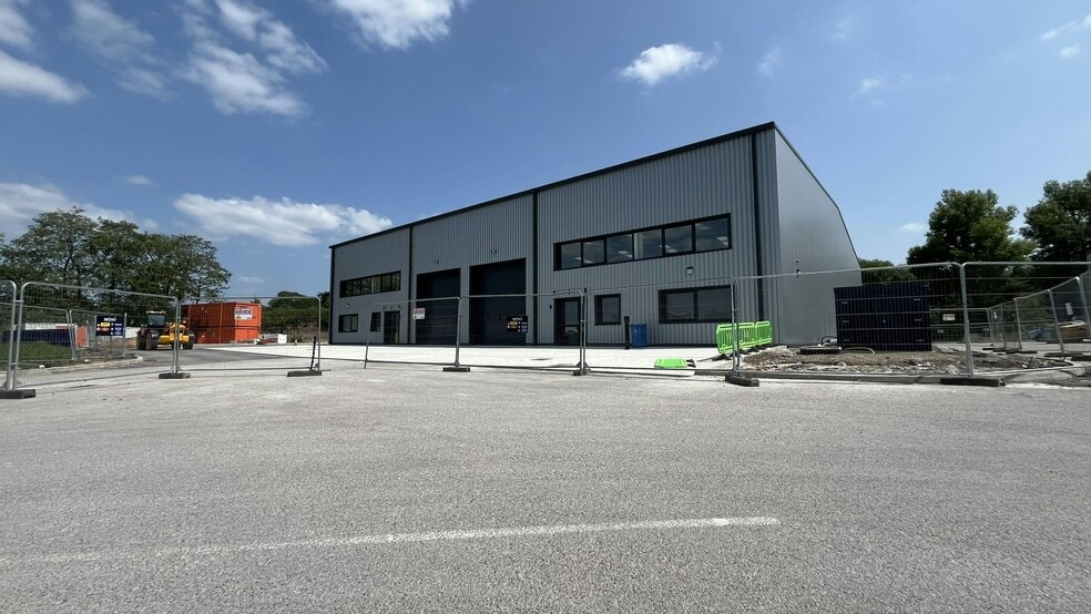 1 London Rd, Macclesfield for lease - Building Photo - Image 3 of 7