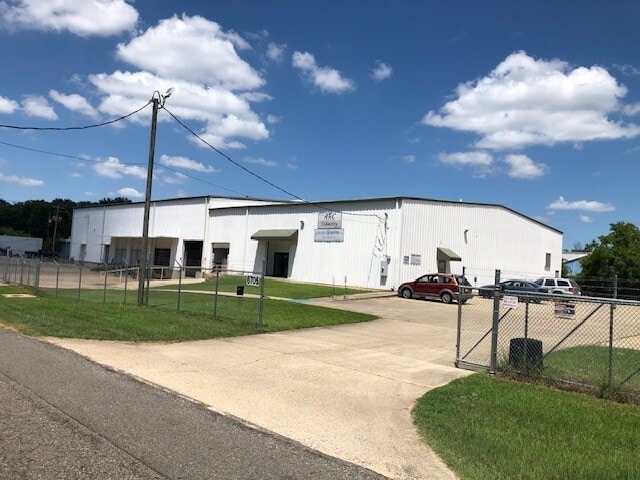 6705 Wallace Ave, Shreveport, LA for lease - Building Photo - Image 1 of 12