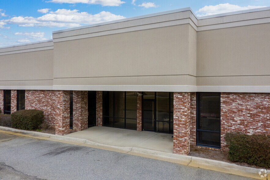 6074 Business Park Dr, Columbus, GA à louer - Photo du bâtiment - Image 2 de 11
