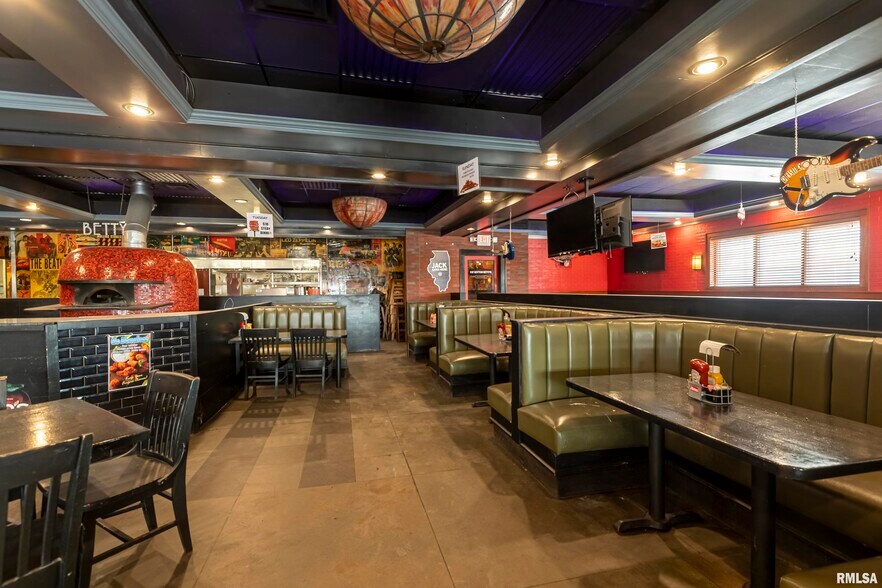 2310 Reed Station Pky, Carbondale, IL à vendre - Photo intérieure - Image 3 de 6