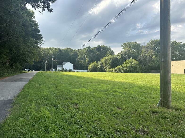 477 Wythe Creek Rd, Poquoson, VA for sale - Building Photo - Image 3 of 3