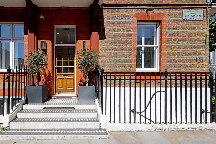 124 Sloane St, Londres à louer - Photo du bâtiment - Image 3 de 10