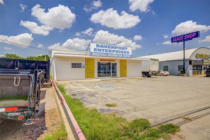 4625 NW 10th St, Oklahoma City, OK à vendre - Photo du bâtiment - Image 3 de 26