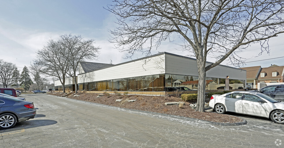 29792 Telegraph Rd, Southfield, MI for lease - Building Photo - Image 2 of 5