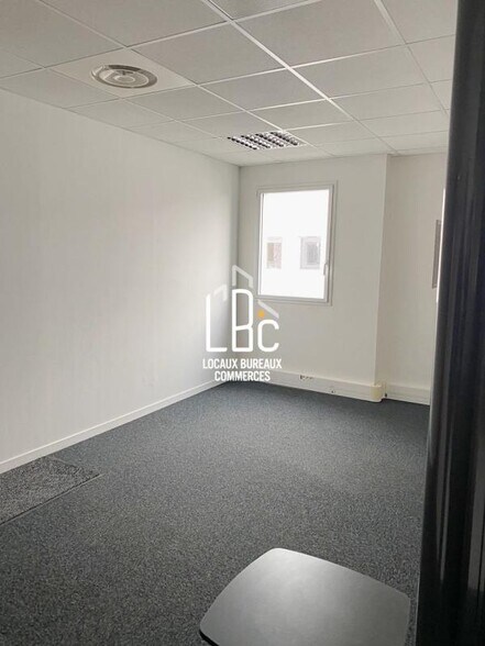 11 Rue Du Chemin Rouge, Nantes à vendre - Photo du bâtiment - Image 2 de 7