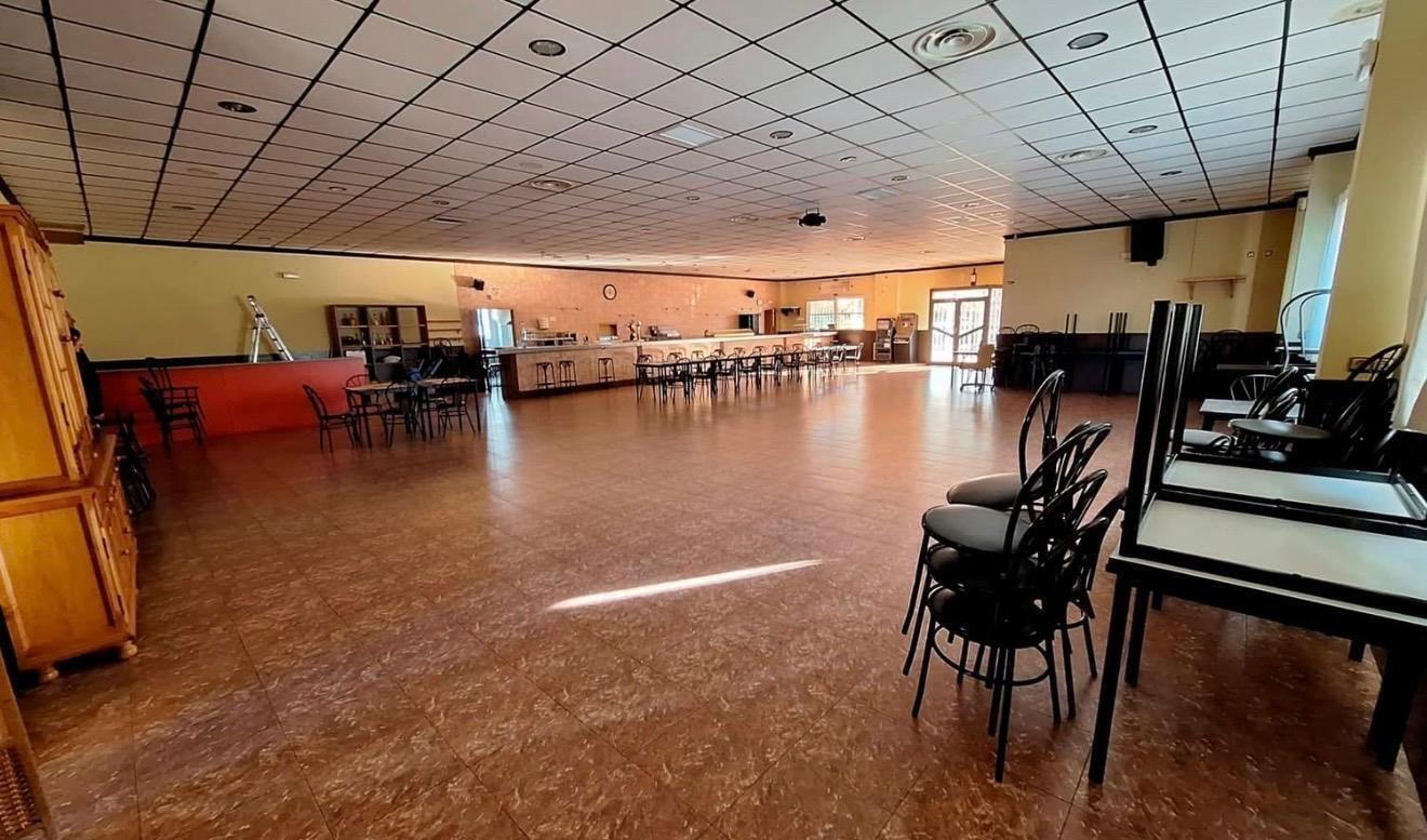 Retail in Jumilla for sale Building Photo- Image 1 of 28