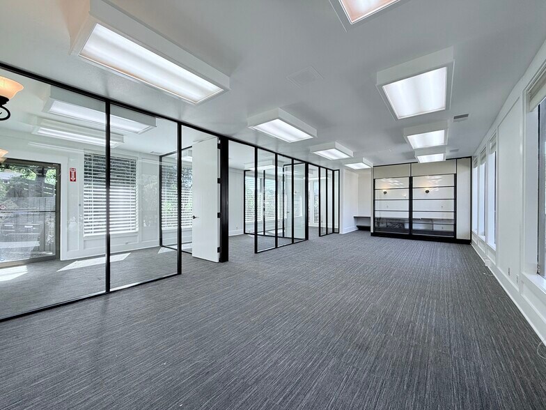 110 Tiburon Blvd, Mill Valley, CA à louer - Photo du bâtiment - Image 2 de 12