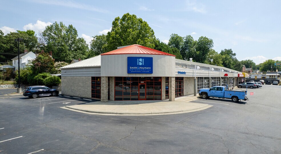 416-424 N Madison Blvd, Roxboro, NC à louer - Photo du bâtiment - Image 2 de 5