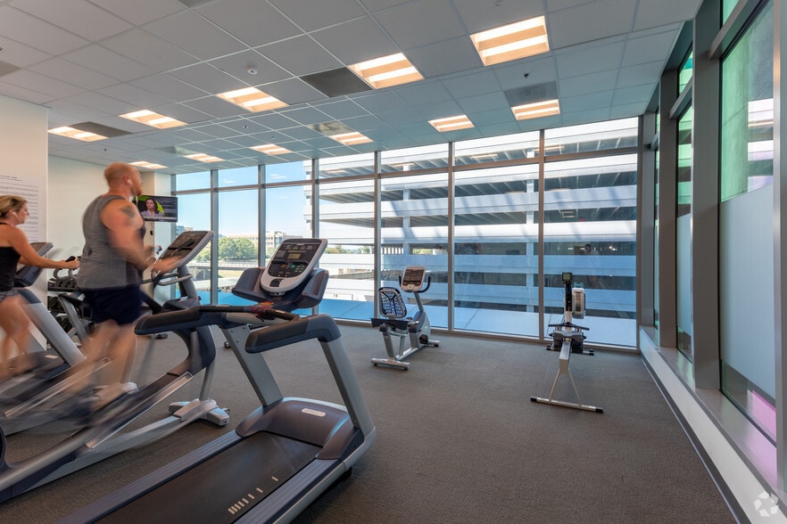 615 S College St, Charlotte, NC for lease - Interior Photo - Image 3 of 13