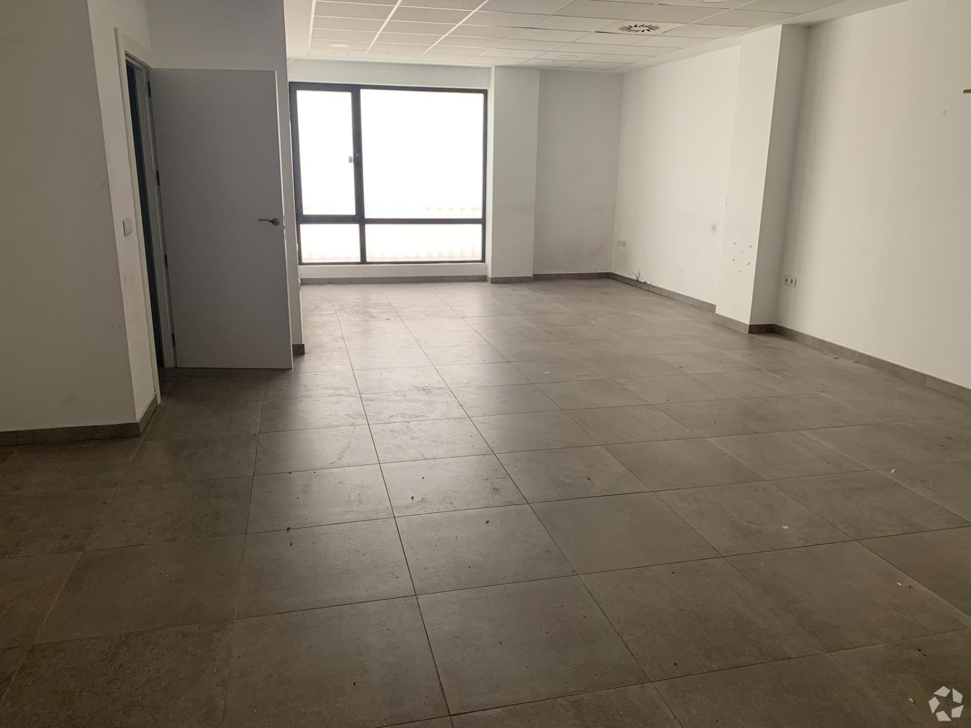 Retail in Ávila, Ávila for lease Interior Photo- Image 1 of 3