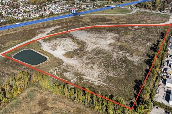 I-94 and M-59 Hwy, Chesterfield Township, MI à louer - Photo principale - Image 1 de 1