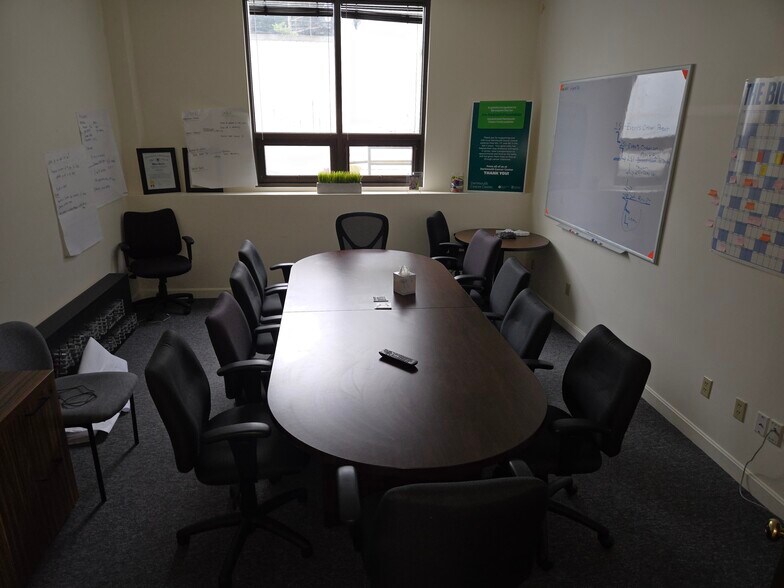 49 Plain St, North Attleboro, MA à louer - Photo du bâtiment - Image 2 de 15