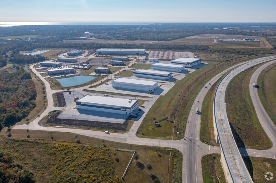 8223 Parkside Ave, Baytown, TX à louer - Aérien - Image 2 de 11