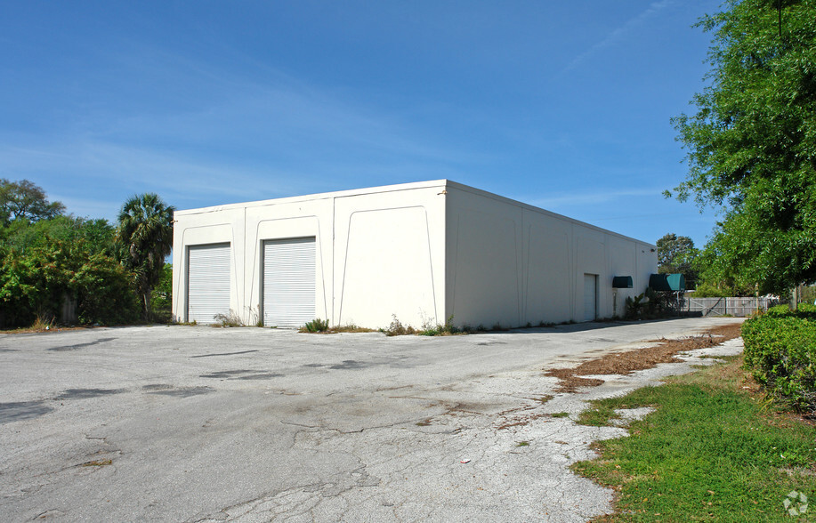 7704 W Hillsborough Ave, Tampa, FL for sale - Primary Photo - Image 1 of 1