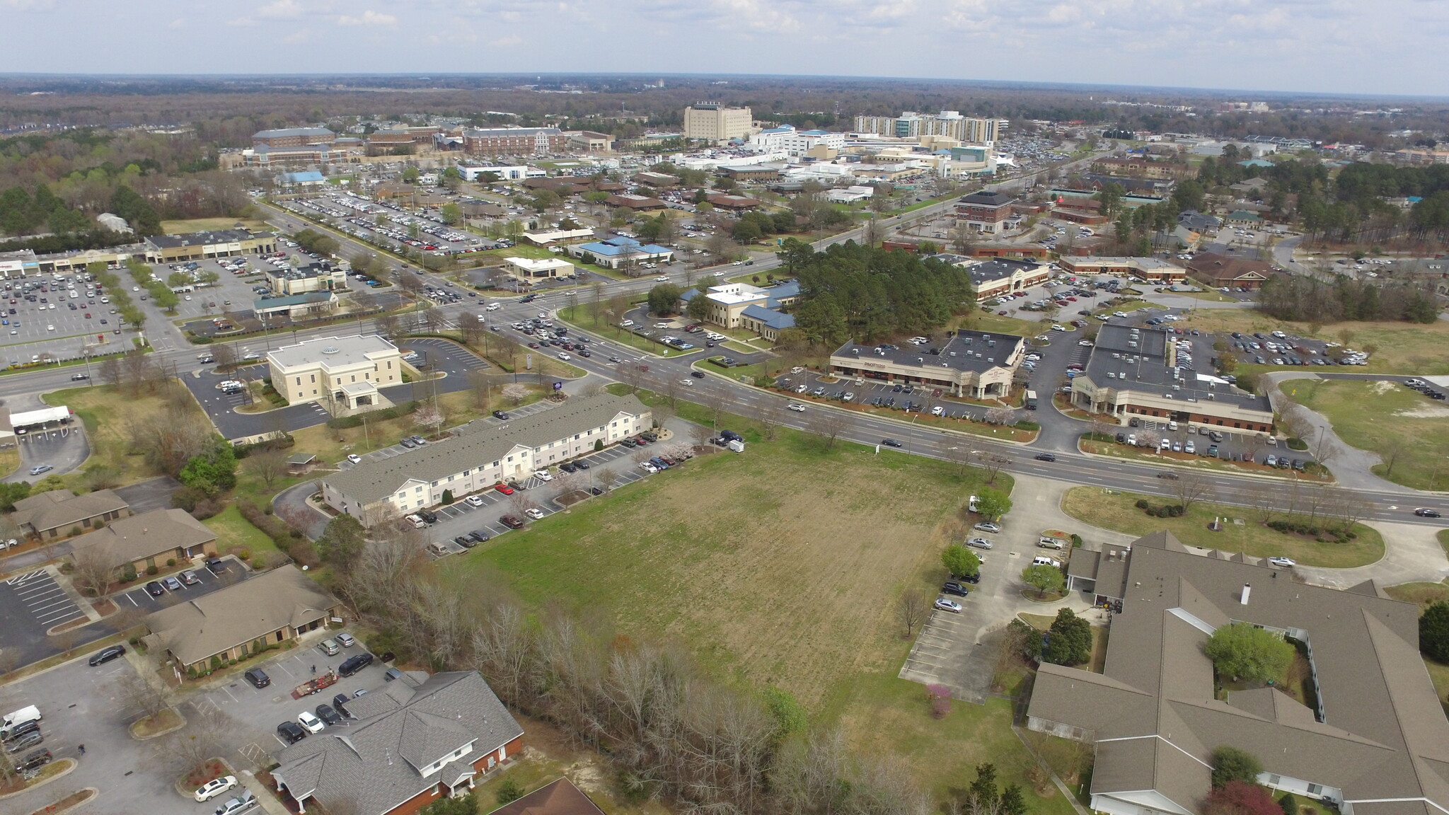 2109 W Arlington Blvd, Greenville, NC à vendre Photo du bâtiment- Image 1 de 1