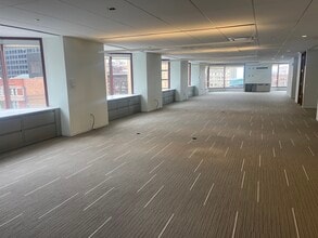 425 S Financial Pl, Chicago, IL for lease Building Photo- Image 2 of 6