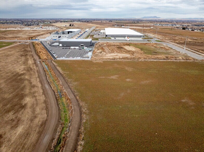 17540 Midland Blvd, Nampa, ID à louer - Aérien - Image 2 de 3