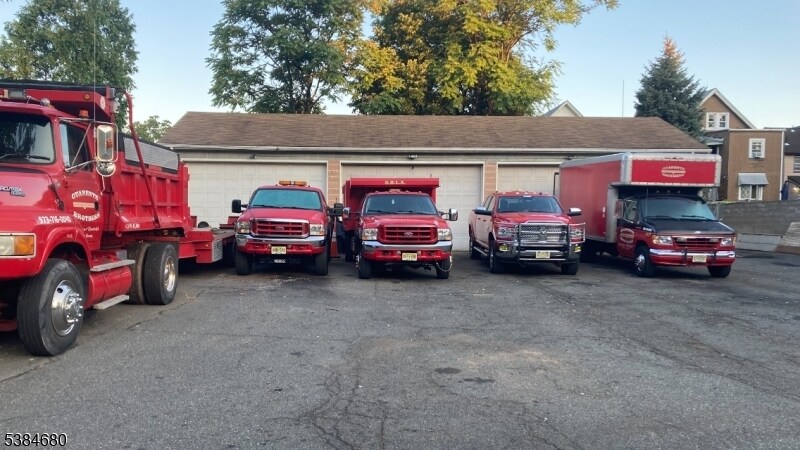 437-438 Burnside St, Orange, NJ à vendre Photo principale- Image 1 de 2