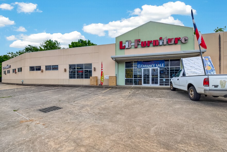 9223 Bissonnet St, Houston, TX for sale - Building Photo - Image 2 of 23