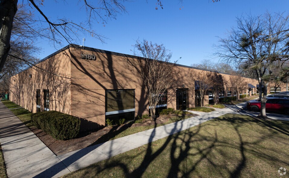 9180 Rumsey Rd, Columbia, MD à louer - Photo du bâtiment - Image 2 de 18