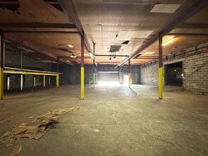 32 1st St, Hackensack, NJ à louer Photo intérieure- Image 1 de 2