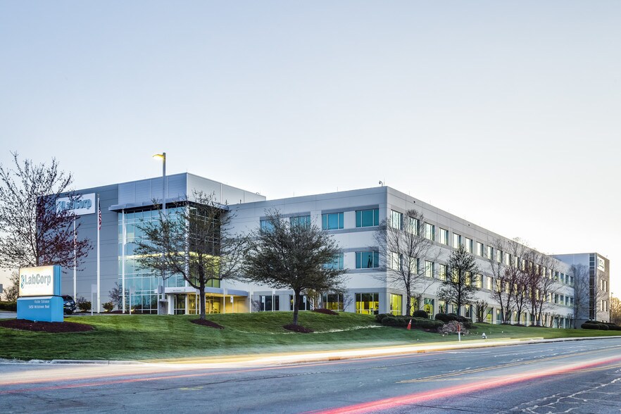 5450 Millstream Rd, Mcleansville, NC à louer - Photo du bâtiment - Image 2 de 19