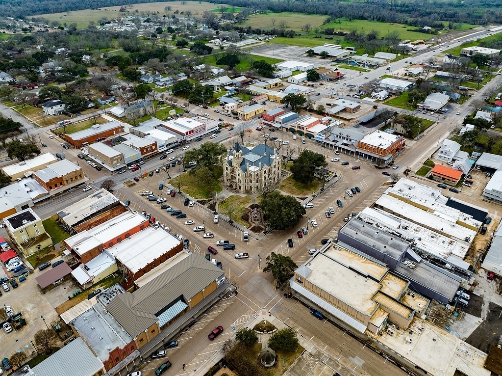 135 N Main St, La Grange, TX for sale Aerial- Image 1 of 18