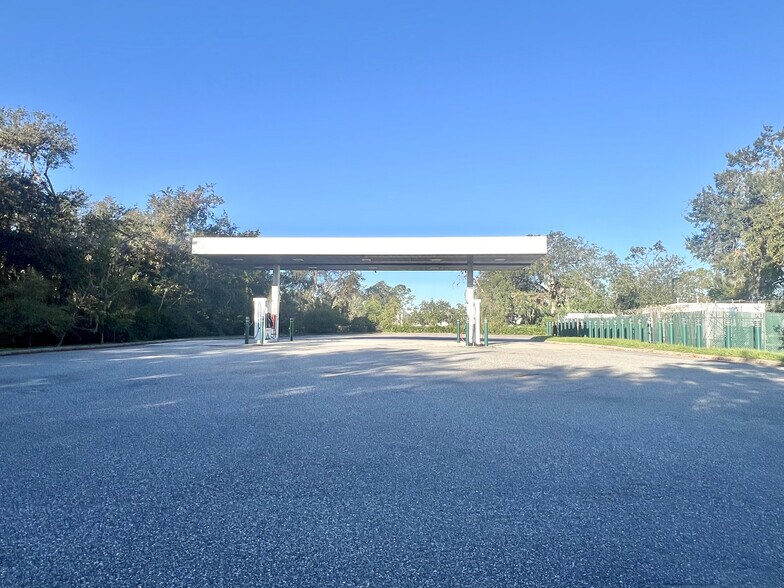 1907 S Poinciana Blvd, Kissimmee, FL à vendre - Photo du bâtiment - Image 2 de 7