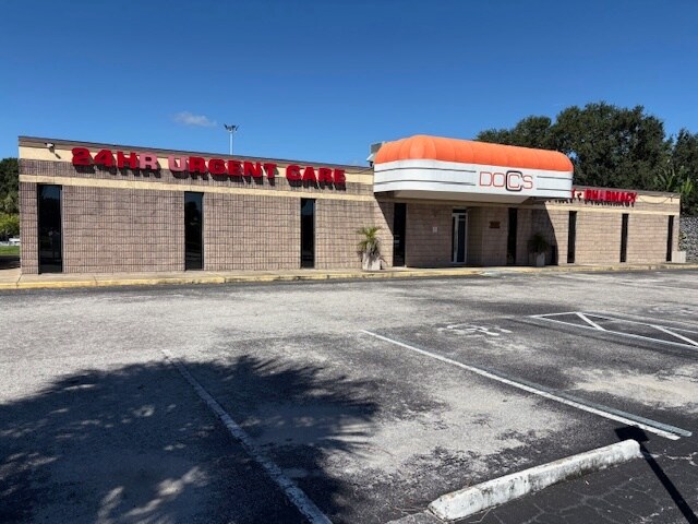 2100 N Wickham Rd, Melbourne, FL à louer Photo du bâtiment- Image 1 de 19