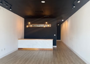 2139-2141 Siesta Dr, Sarasota, FL for lease Interior Photo- Image 2 of 8