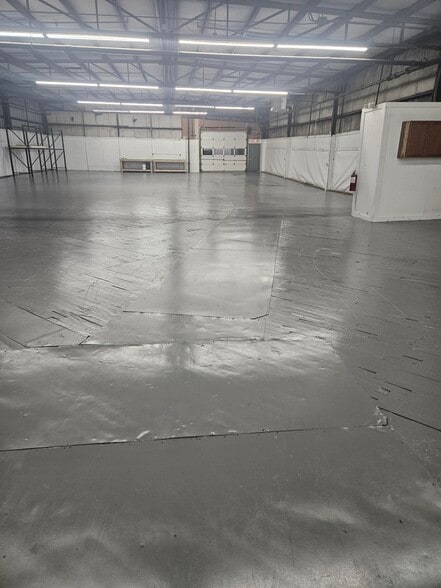 33 Elm St, Merrimack, NH à louer - Photo du bâtiment - Image 3 de 41