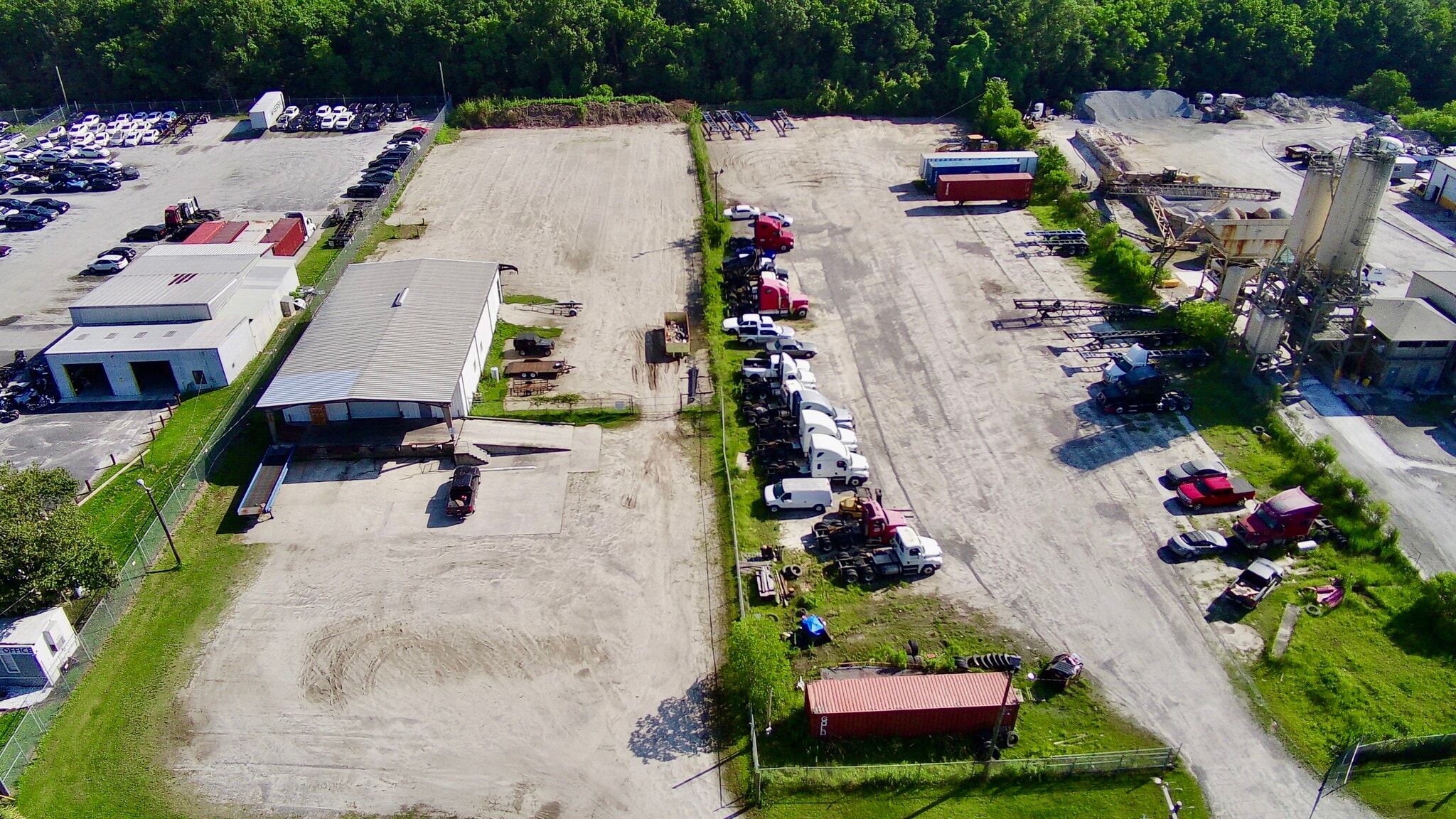 50-52 Telfair Pl, Savannah, GA for lease Primary Photo- Image 1 of 7