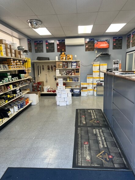 4332-4342 Bronx Blvd, Bronx, NY for lease - Interior Photo - Image 3 of 11