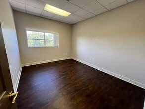 1015-1045 E Cr-540a, Lakeland, FL for lease Interior Photo- Image 1 of 5