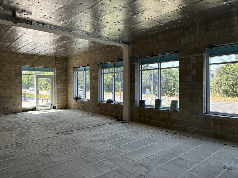 1-2 Buchan St, Cambridge à louer - Photo intérieure - Image 2 de 4