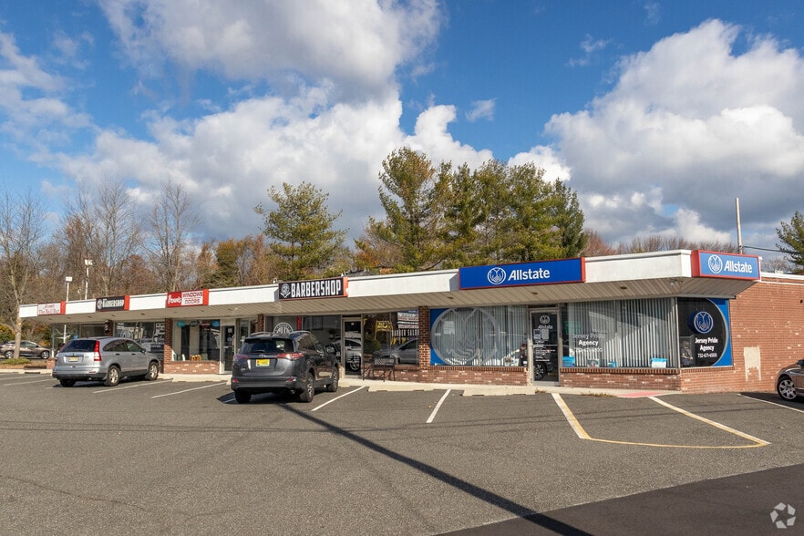 663-673 State Route 35, Middletown, NJ à louer - Photo du bâtiment - Image 3 de 10