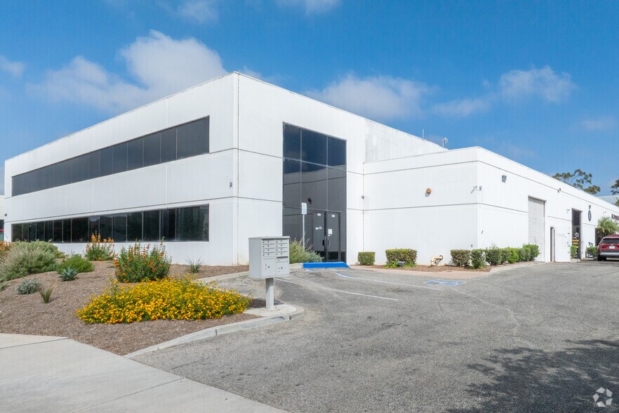 6085 King Dr, Ventura, CA à vendre - Photo principale - Image 1 de 3